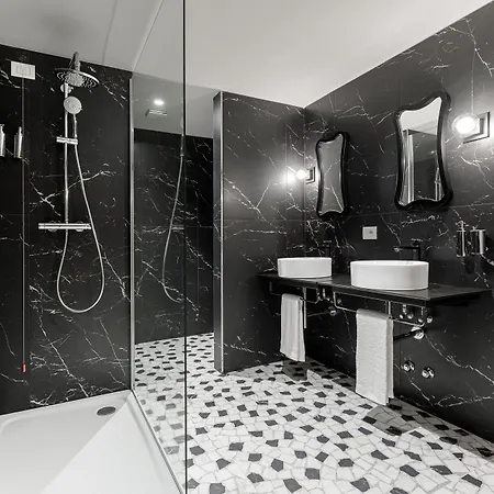 Palazzo Dei Fiori By Mate Venedik