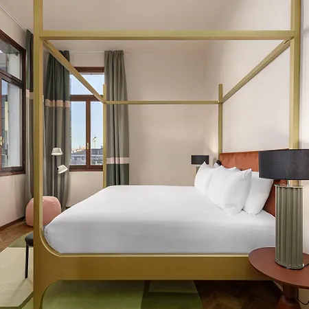 Palazzo Dei Fiori By Mate * Venedik