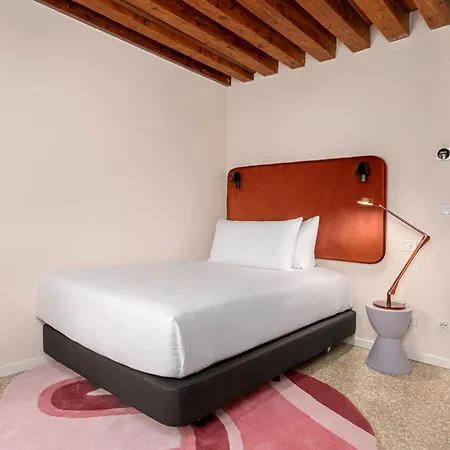 アパート Palazzo Dei Fiori By Mate *