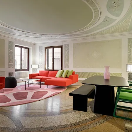 Palazzo Dei Fiori By Mate *