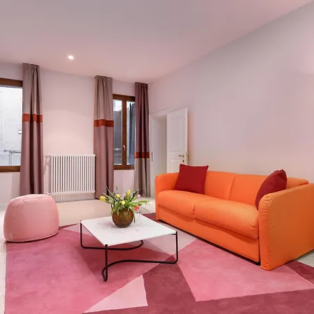 Apartment Palazzo Dei Fiori By Mate Venice