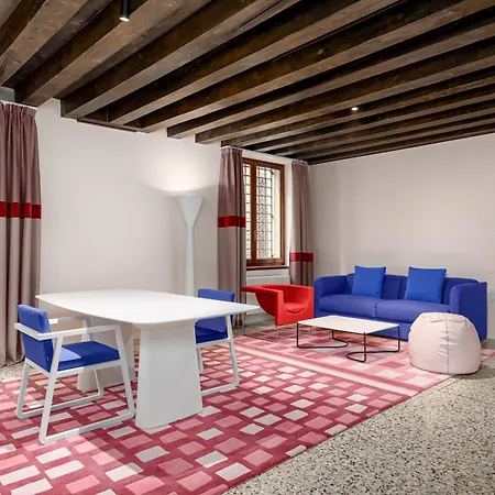 Palazzo Dei Fiori By Mate *