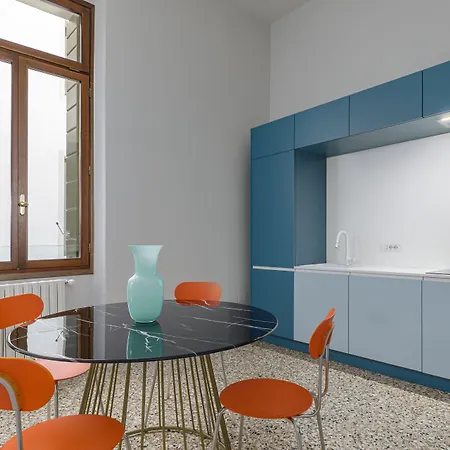 Palazzo Dei Fiori By Mate *