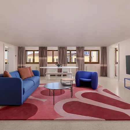 アパート Palazzo Dei Fiori By Mate ヴェネツィア