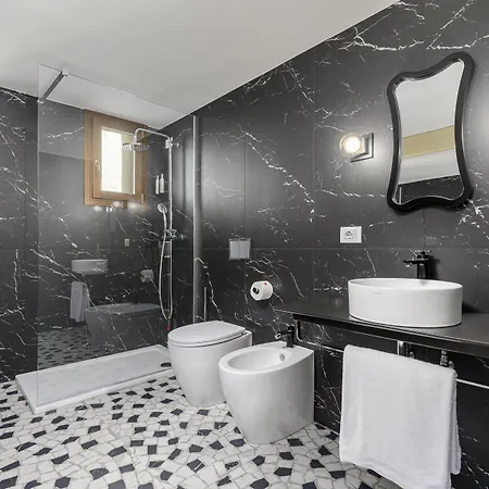 Palazzo Dei Fiori By Mate アパート