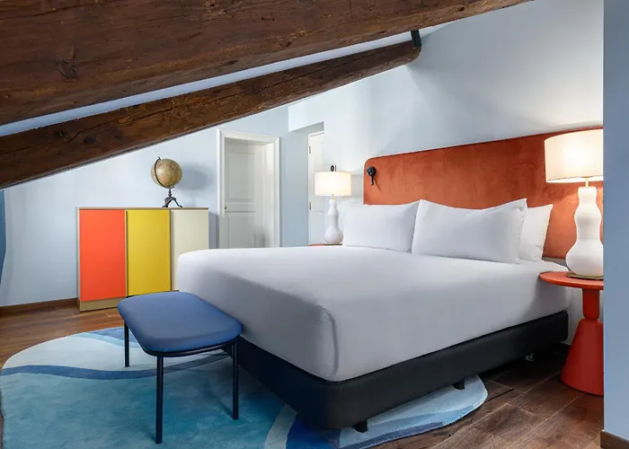 Palazzo Dei Fiori By Mate Daire Venedik