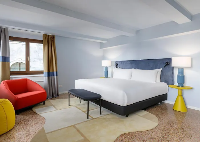 Palazzo Dei Fiori By Mate Daire