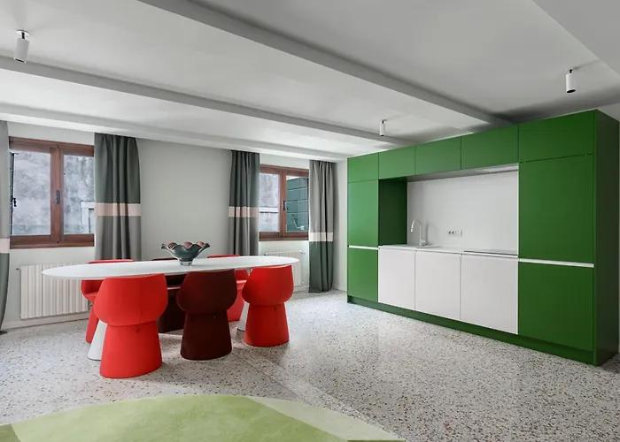 Palazzo Dei Fiori By Mate Venedik