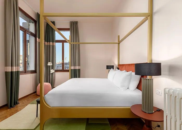 Palazzo Dei Fiori By Mate Daire *