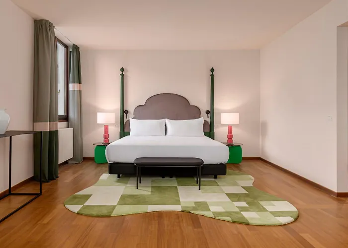 Daire Palazzo Dei Fiori By Mate Venedik