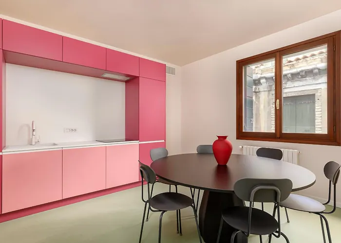 Palazzo Dei Fiori By Mate Daire Venedik