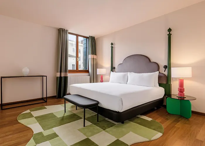 Palazzo Dei Fiori By Mate Daire Venedik