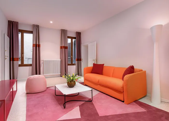 Daire Palazzo Dei Fiori By Mate Venedik