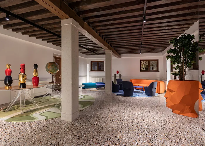 Palazzo Dei Fiori By Mate * Venedik