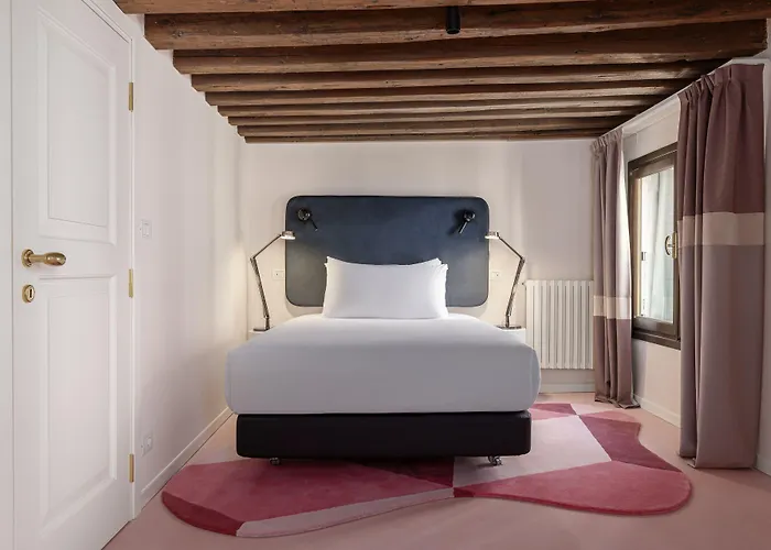 Palazzo Dei Fiori By Mate Daire